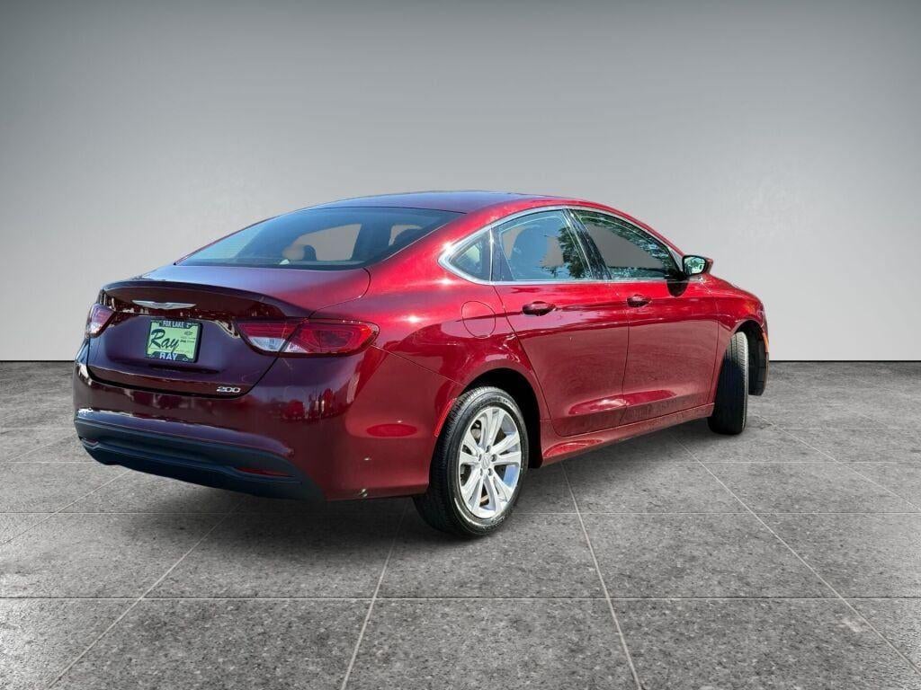 2016 Chrysler 200 Touring