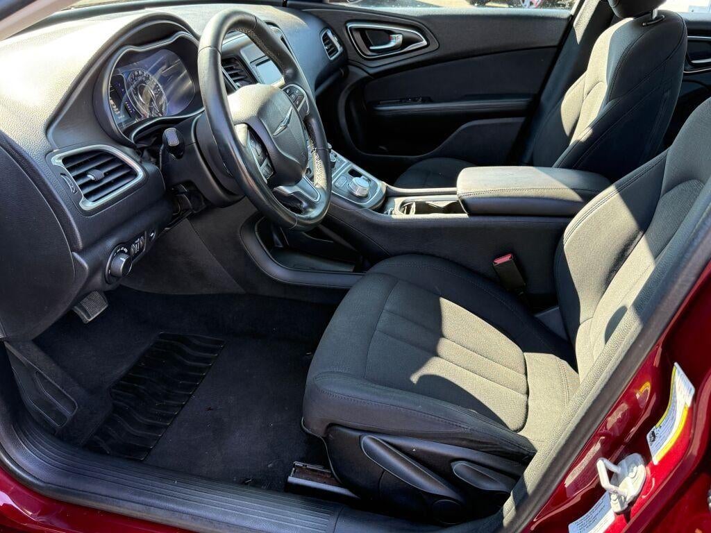 2016 Chrysler 200 Touring