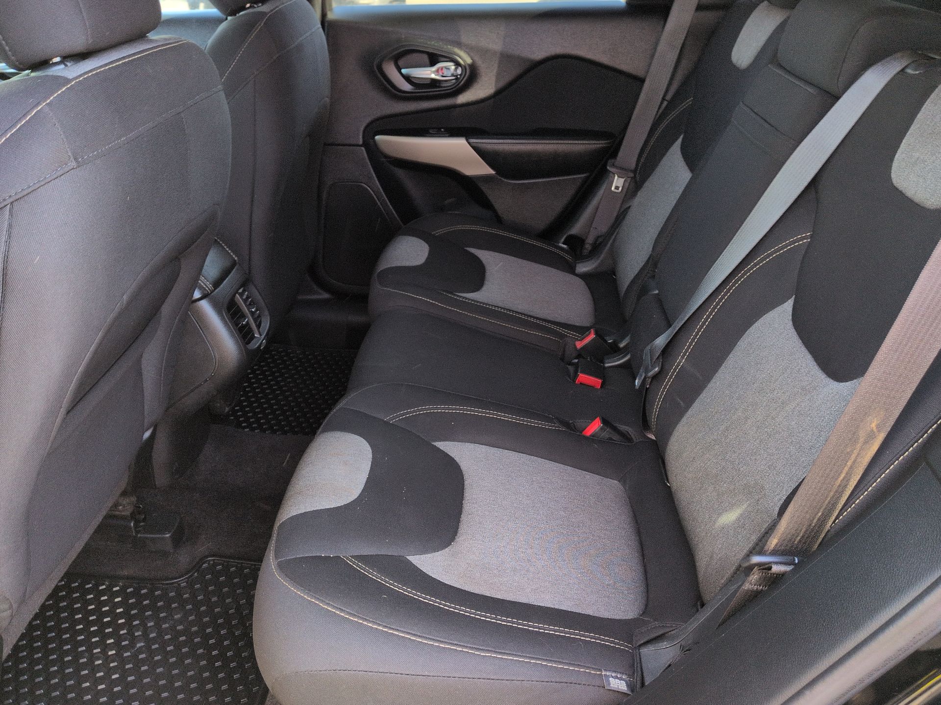 2017 Jeep Cherokee Altitude FWD