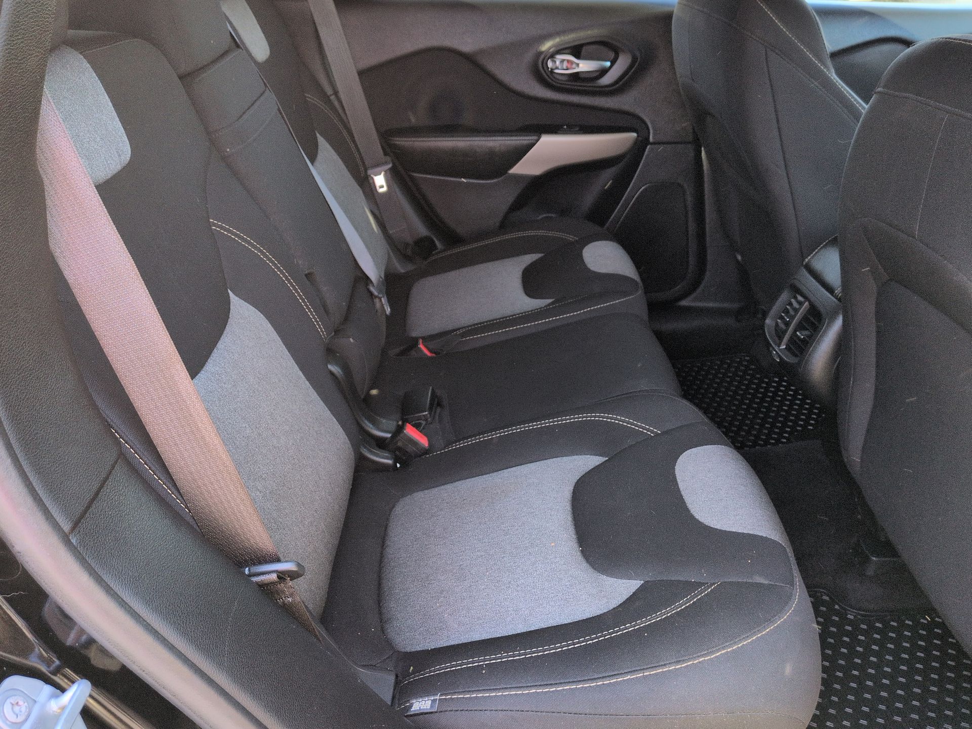 2017 Jeep Cherokee Altitude FWD