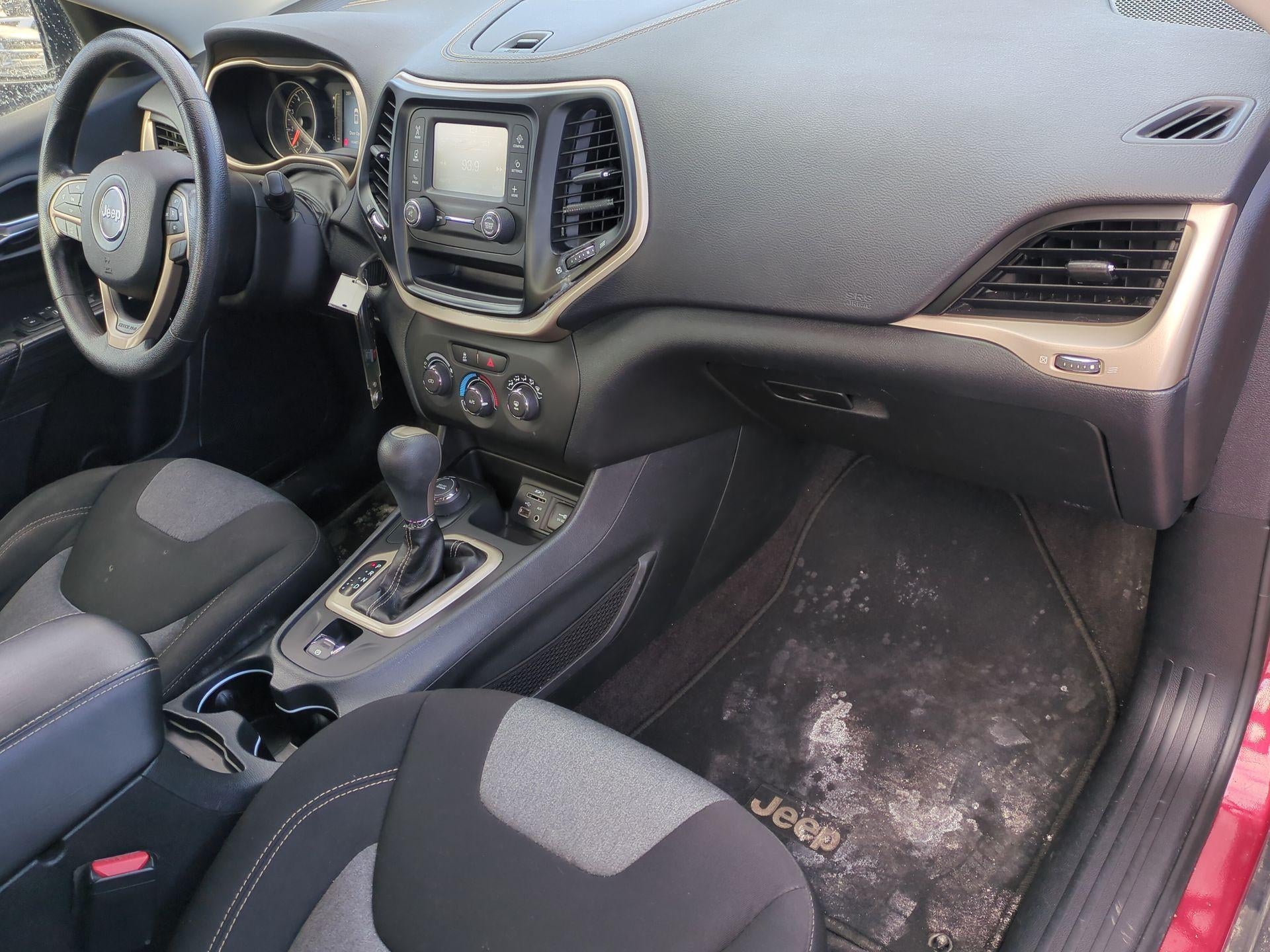 2016 Jeep Cherokee Sport