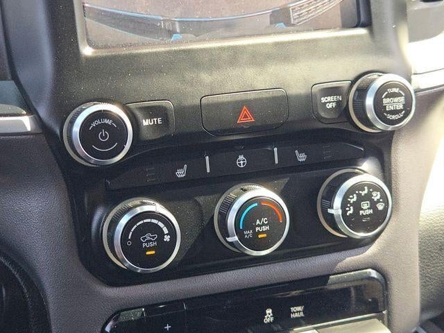 2023 RAM 1500 Big Horn Crew Cab 4x4 5'7" Box
