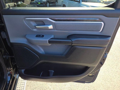 2020 RAM 1500 Big Horn Crew Cab 4x4 5'7" Box