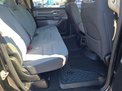 2020 RAM 1500 Big Horn Crew Cab 4x4 5'7" Box