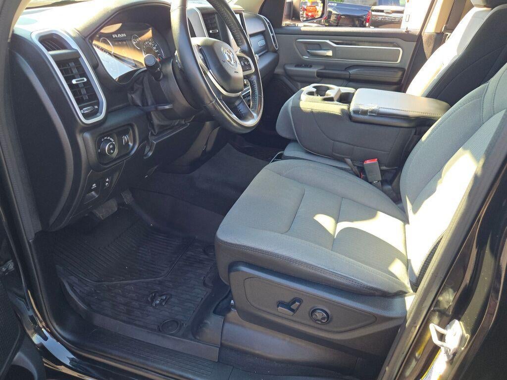 2020 RAM 1500 Big Horn Crew Cab 4x4 5'7" Box