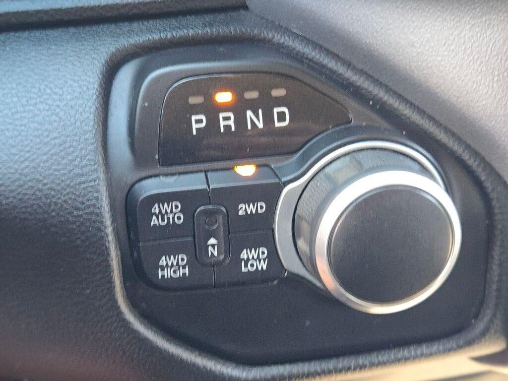 2019 RAM 1500 Big Horn/Lone Star Crew Cab 4x4 5'7" Box