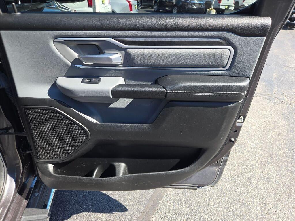 2019 RAM 1500 Big Horn/Lone Star Crew Cab 4x4 5'7" Box