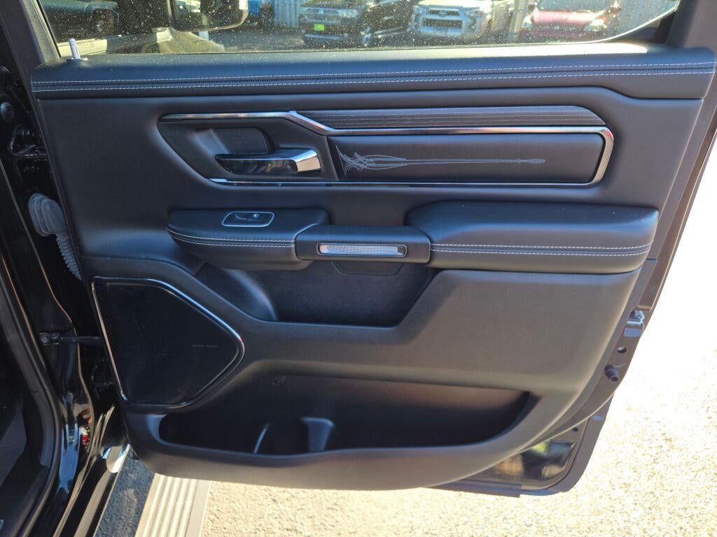 2022 RAM 1500 Limited Crew Cab 4x4 5'7" Box