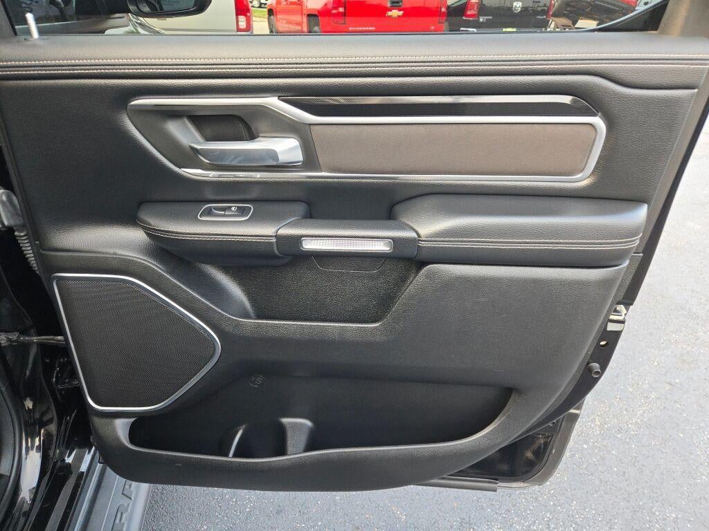 2021 RAM 1500 Laramie Crew Cab 4x4 5'7" Box