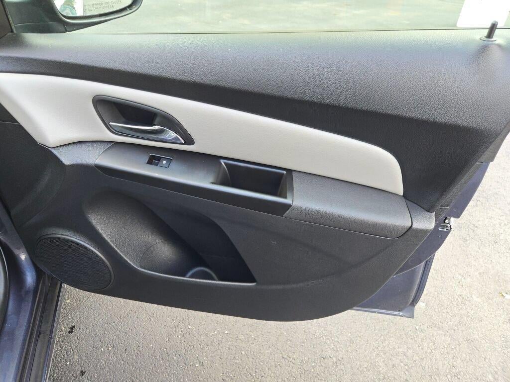 2013 Chevrolet Cruze LS