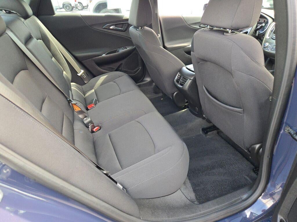 2025 Chevrolet Malibu 1LT - Photo 11
