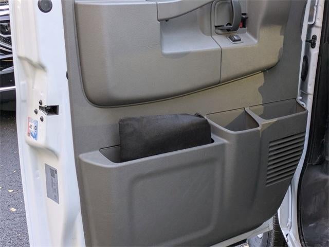 2025 Chevrolet Express Cutaway 3500 3500 Van 139"