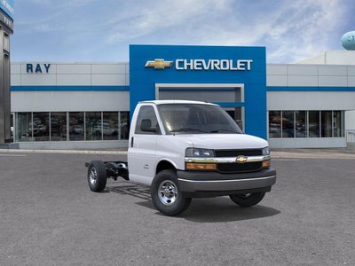 2025 Chevrolet Express Cutaway 3500 3500 Van 139"