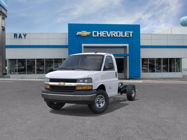 2025 Chevrolet Express Cutaway 3500 3500 Van 139"