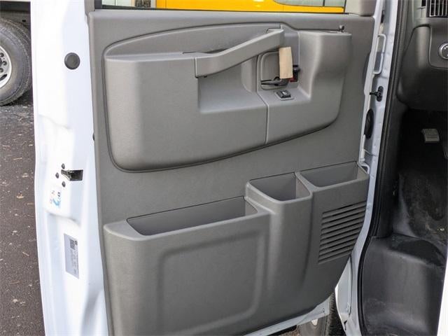 2025 Chevrolet Express Cutaway 3500 3500 Van 139"