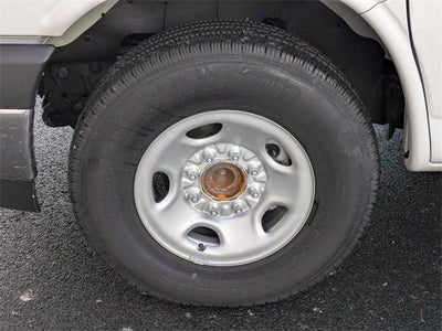 2025 Chevrolet Express Cutaway 3500 3500 Van 139"