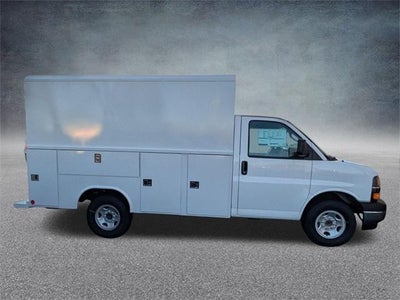 2025 Chevrolet Express Cutaway 3500 3500 Van 139"