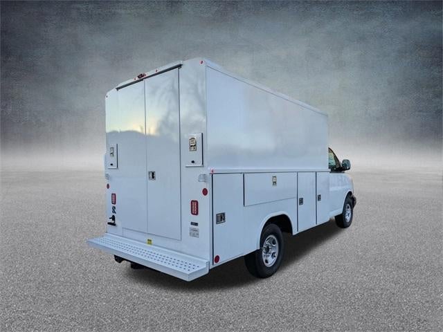 2025 Chevrolet Express Cutaway 3500 3500 Van 139"