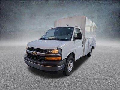 2025 Chevrolet Express Cutaway 3500 3500 Van 139"