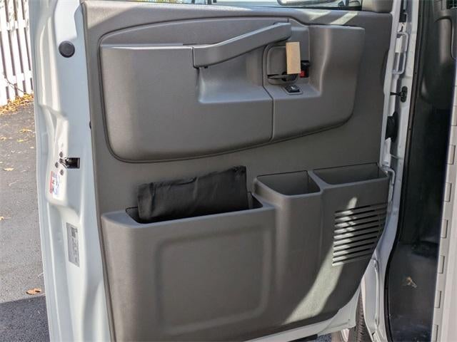 2025 Chevrolet Express Cutaway 3500 3500 Van 139"