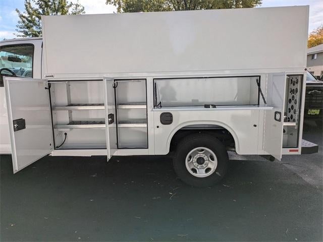 2025 Chevrolet Express Cutaway 3500 3500 Van 139"