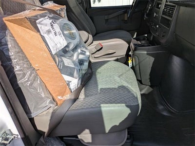 2025 Chevrolet Express Cutaway 3500 3500 Van 139"