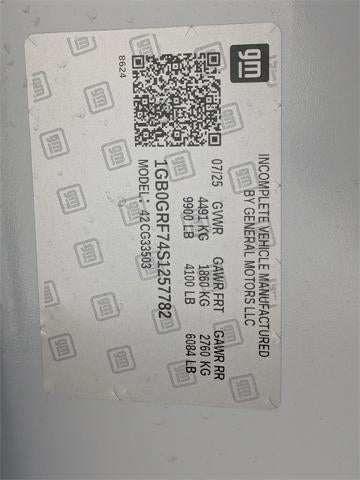 2025 Chevrolet Express Cutaway 3500 3500 Van 139"