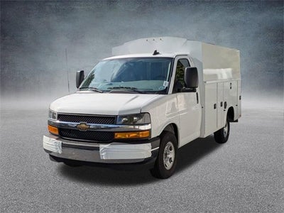 2025 Chevrolet Express Cutaway 3500 3500 Van 139"