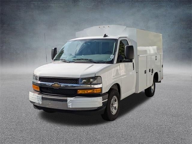 2025 Chevrolet Express Cutaway 3500 3500 Van 139"