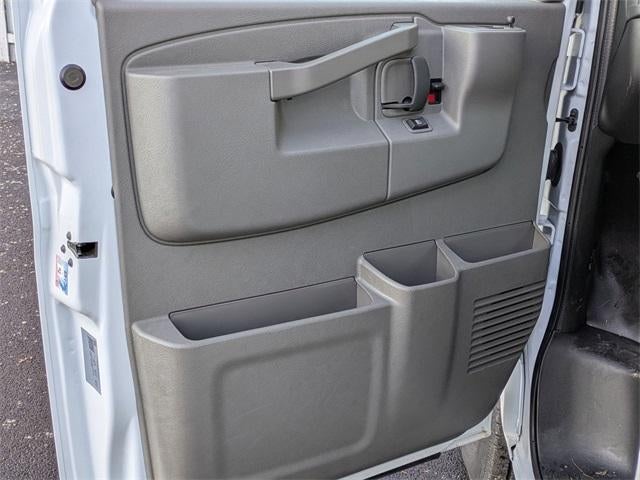 2025 Chevrolet Express Cutaway 3500 3500 Van 139"