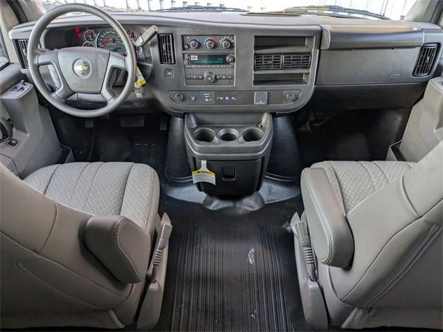 2025 Chevrolet Express Cutaway 3500 3500 Van 139"