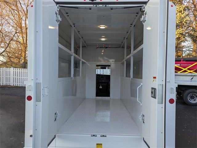 2025 Chevrolet Express Cutaway 3500 3500 Van 139"