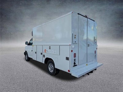 2025 Chevrolet Express Cutaway 3500 3500 Van 139"