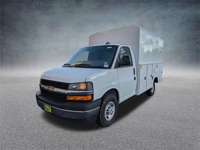 2025 Chevrolet Express Cutaway 3500 3500 Van 139"