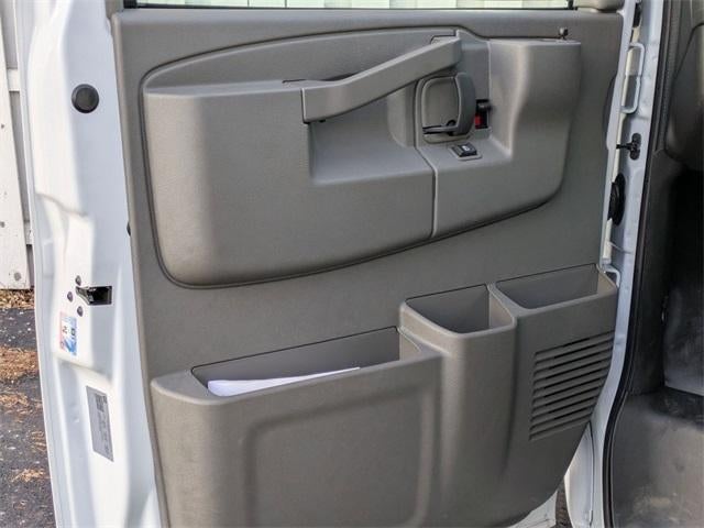 2025 Chevrolet Express Cutaway 3500 3500 Van 139"