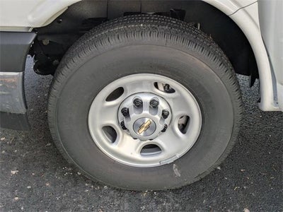 2025 Chevrolet Express Cutaway 3500 3500 Van 139"