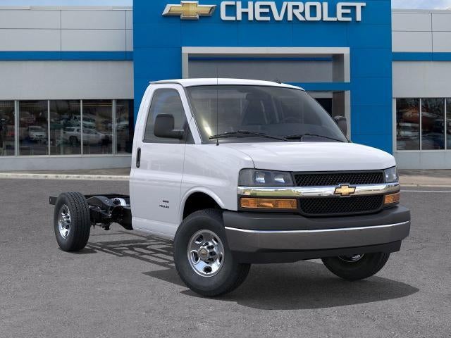 2025 Chevrolet Express Cutaway 3500 3500 Van 139"
