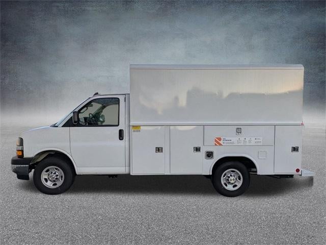 2025 Chevrolet Express Cutaway 3500 3500 Van 139"