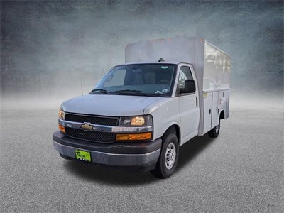 2025 Chevrolet Express Cutaway 3500 3500 Van 139"