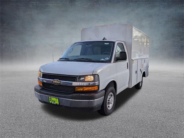 2025 Chevrolet Express Cutaway 3500 3500 Van 139"
