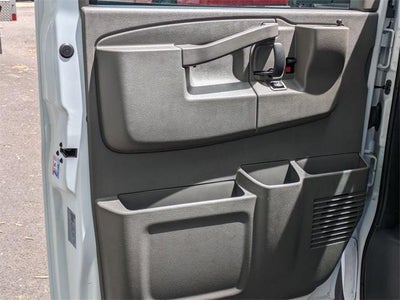 2025 Chevrolet Express Cutaway 3500 3500 Van 139"