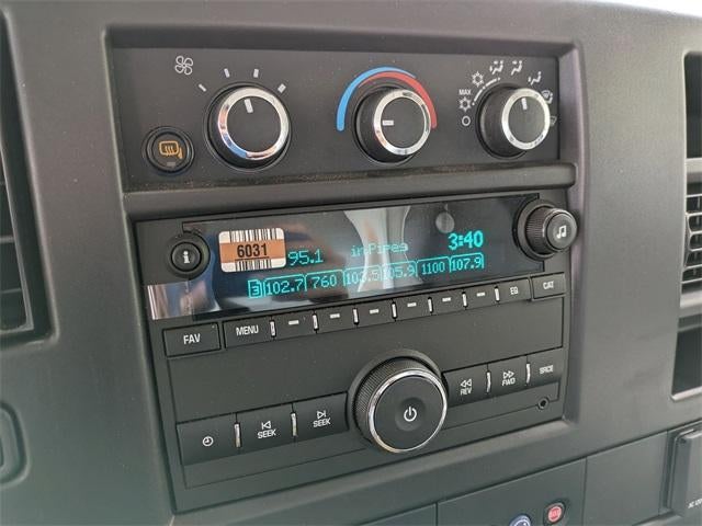 2025 Chevrolet Express Cutaway 3500 3500 Van 139"