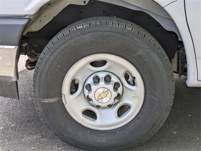 2025 Chevrolet Express Cutaway 3500 3500 Van 139"