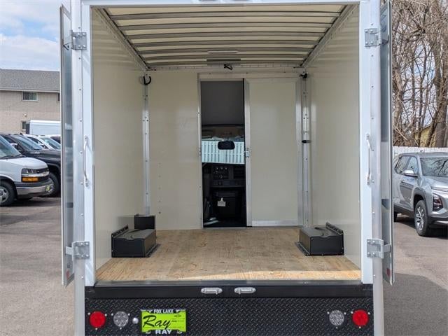 2025 Chevrolet Express Cutaway 3500 3500 Van 139"