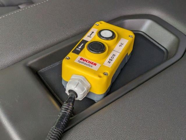 2025 Chevrolet Silverado 3500 HD Chassis Cab 2WD Reg Cab 171" WB, 84.5" CA Work Truck