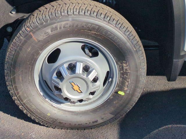 2026 Chevrolet Silverado 3500 HD Chassis Cab 4WD Reg Cab 171" WB, 84.5" CA Work Truck