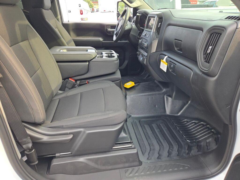 2026 Chevrolet Silverado 3500 HD Chassis Cab 4WD Reg Cab 171" WB, 84.5" CA Work Truck