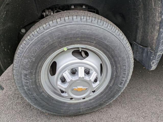 2025 Chevrolet Silverado 3500 HD Chassis Cab 4WD Reg Cab 146" WB, 60" CA Work Truck