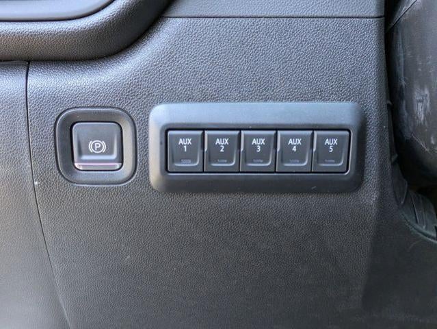 2026 Chevrolet Silverado 3500 HD Chassis Cab 4WD Reg Cab 171" WB, 84.5" CA Work Truck