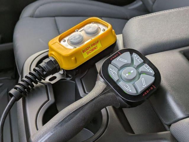 2025 Chevrolet Silverado 3500 HD Chassis Cab 4WD Reg Cab 171" WB, 84.5" CA Work Truck